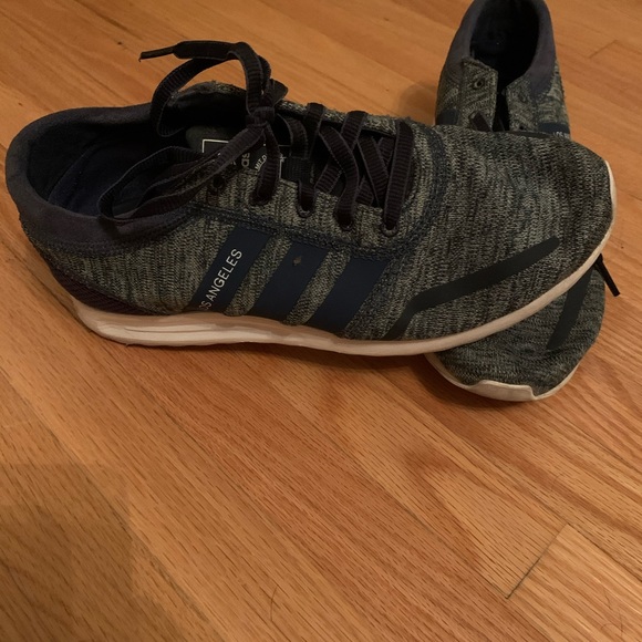 Adidas running shoes - Picture 2 of 3